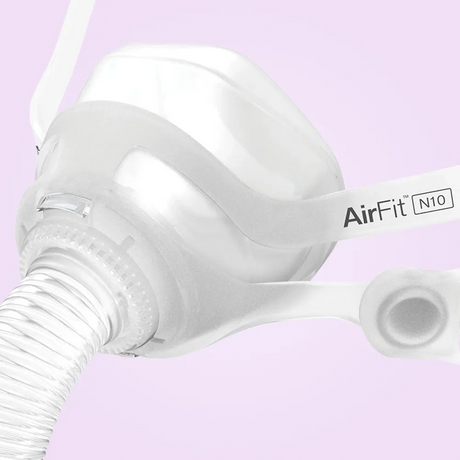 6a96dcac1e3e9_resmed-airfit-n10-per-lei-maschera-nasale-cpap-cuscinetto-primo-piano-vista-obliqua.webp